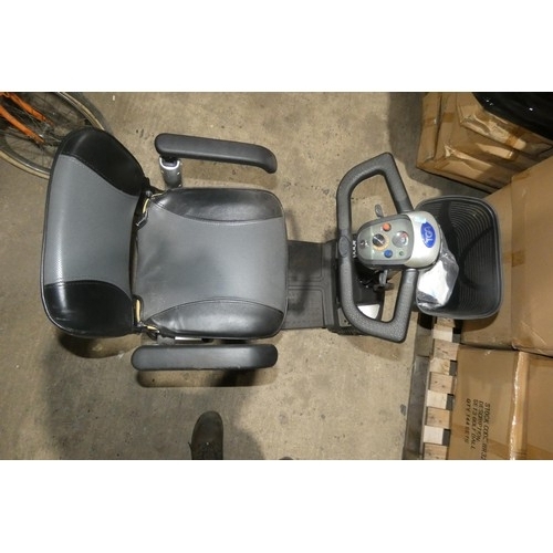 2083 - 1 battery powered mobility scooter by TGA type Eclipse, supplied with a mains battery charger but ba... 