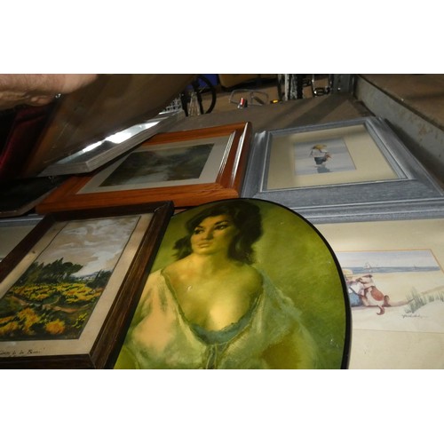 2100A - A quantity of various framed prints etc