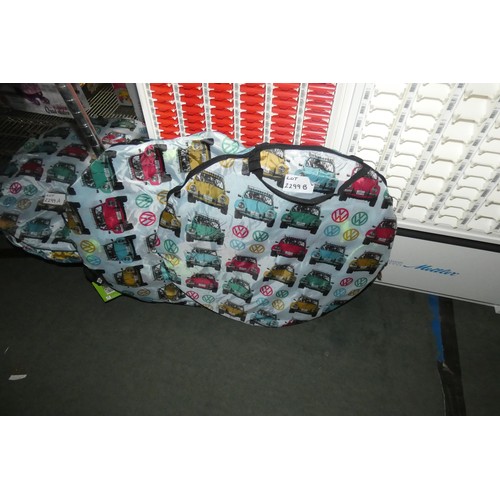 2299B - 2 x VW Festival pop up tents item no OL0167