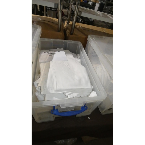 1041 - A quantity of 20 mixed white various smaller size table cloths, contents of 1 plastic crate