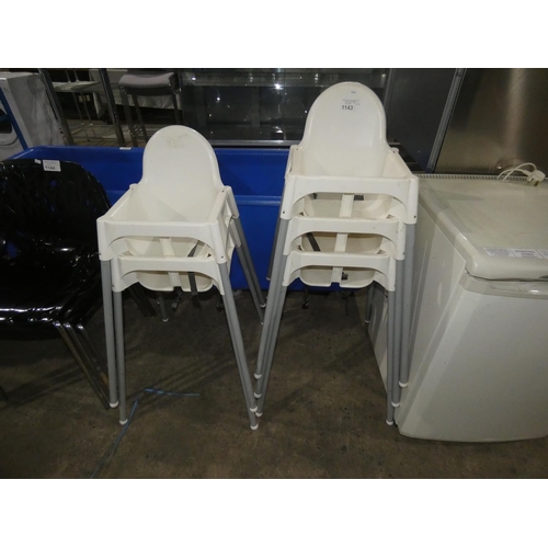 1143 - 5 x plastic high chairs