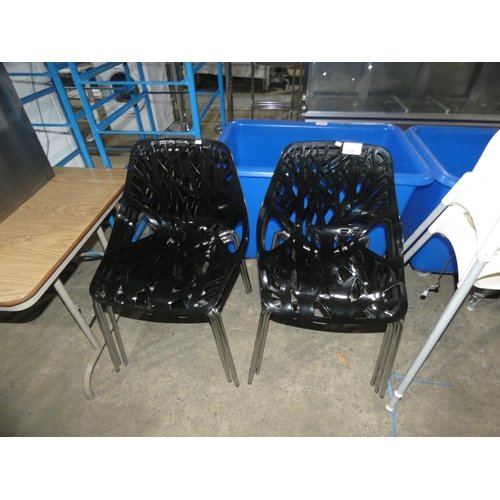 1144 - 6 x black plastic stacking chairs