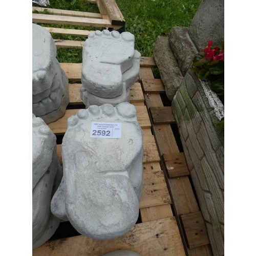 2592 - 8 X foot shaped concrete stepping stones