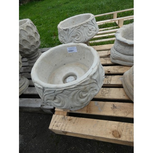 2597 - 2 X goblet shaped 2 piece concrete planters