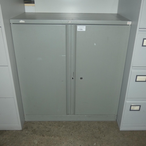 1186 - 1 grey metal two door storage cabinet approx 95 x 40 x 102cm high