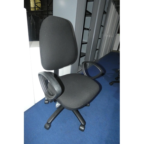 1253 - 1 black upholstered office swivel chair