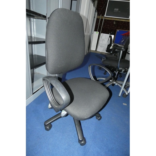 1254 - 1 black upholstered office swivel chair