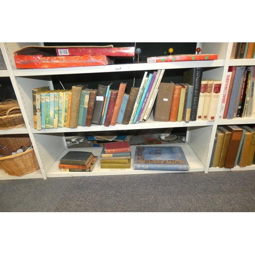 3129 - A quantity of miscellaneous hardback books (2 shelves)