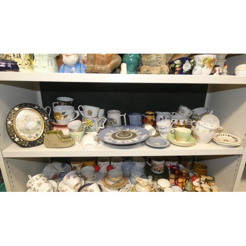 3113 - A large quantity of miscellaneous decorative chinaware, ornaments and trinkets etc (6 shelves)