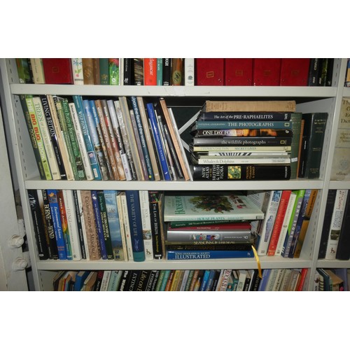 3123 - A large quantity of hardback and paperback books mainly on wildlife and natural history (6 shelves)