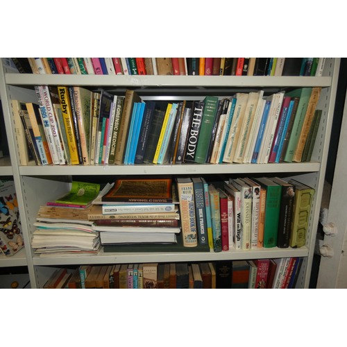 3124 - A large quantity of miscellaneous hardback and paperback general books (7 shelves)