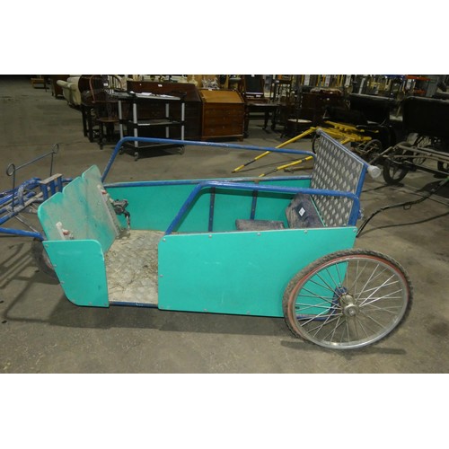 3909 - A metal framed pony 3 wheeled carriage/trap for disabled wheelchair driving. Special rear access ram... 