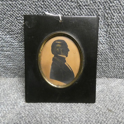 3012 - English School 19th Century, attributed to P.Skelonan, Silhouette portrait miniature of a gentleman,... 