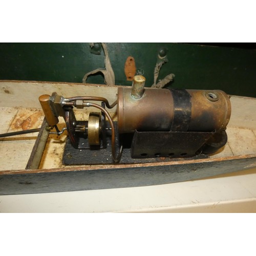 3125 - A vintage model Live Steam boat with wooden box and equipment