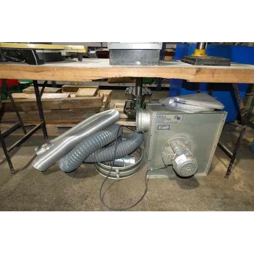 464 - 1 x Fercel motorised dust extractor 240v supplied with several lengths of hose and several, bags