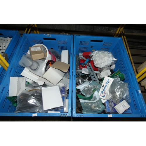 151 - A quantity of various electrical related items including fuse links, clips, bulbs, cleats etc. Conte... 