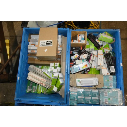 171 - 1 pallet containing a quantity of various light bulbs. Not practical to list in detail so please vie... 