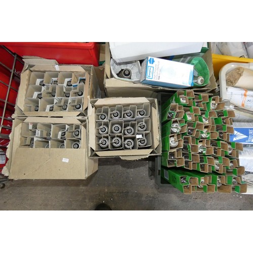 179 - 1 pallet containing a quantity of various light bulbs. Not practical to list in detail so please vie... 