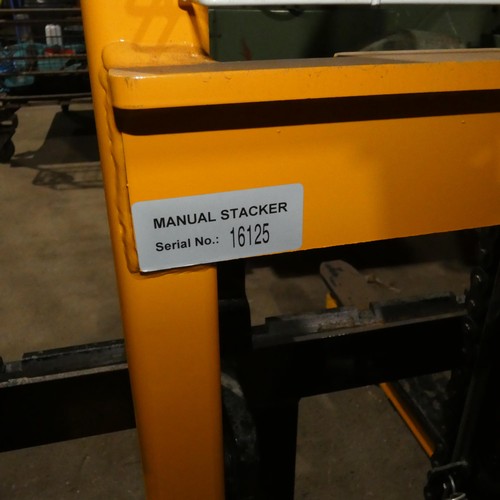 469 - A yellow manual hydraulic stacker type SDJA1000, capacity approx 1000kg, max lift height approx 1600... 