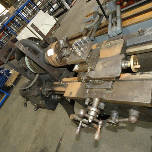 629 - A vintage belt driven metal turning lathe by The Hendey Machine Co. Torrington, USA, type 308? , ove... 