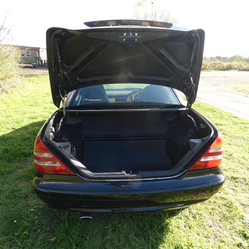 812 - Mercedes SLK 200 Kompressor Convertible, black, 2 dr sports, Reg CV53 UAT, 1st reg 15/09/2003, 6 spd... 