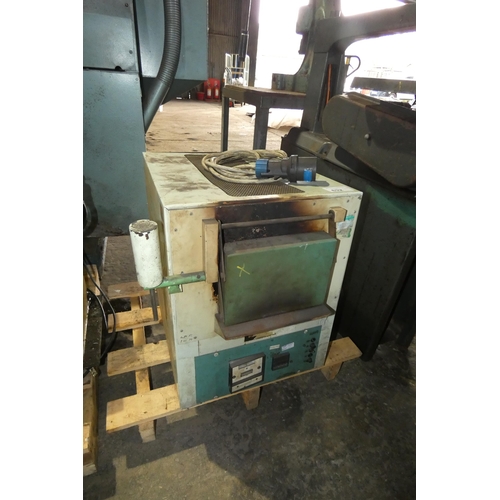 632 - A Carbolite furnace type LMF4 ELP,  240v