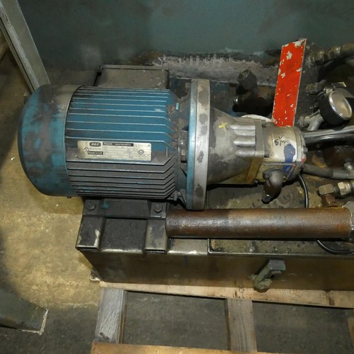 633 - A hydraulic power pack by Flupac powered by a GEC Alpak 3ph electric motor