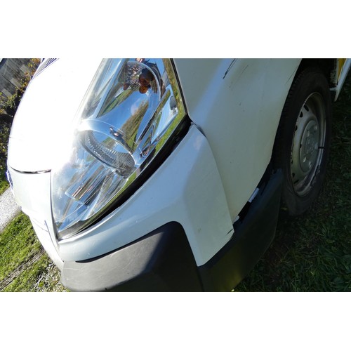 806 - Peugeot Expert 1200 L2H1 HDI panel van,  white, Reg WU62 KUY, 1st reg 30/09/2012, 5 spd manual diese... 