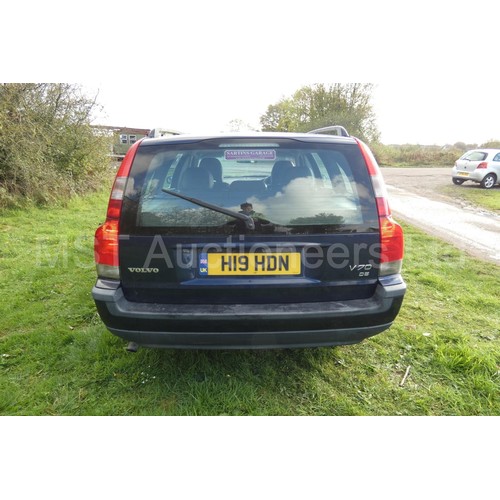 811 - Volvo V70 D5 SE 2.4 Auto Estate, Blue, Reg. H19 HDN, 1st reg 30/03/2004, 5 spd automatic Diesel 2401... 