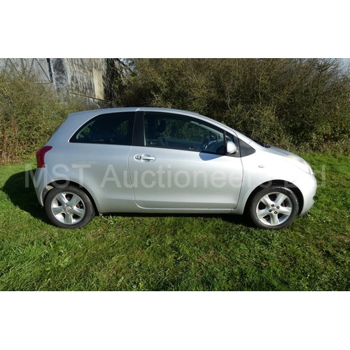 813 - Toyota Yaris T Spirit 3 dr hatchback, Silver, Reg: GPO6  HVD, 1st reg 25/05/2006, 5 spd manual petro... 