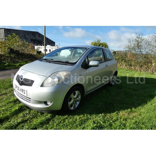 813 - Toyota Yaris T Spirit 3 dr hatchback, Silver, Reg: GPO6  HVD, 1st reg 25/05/2006, 5 spd manual petro... 