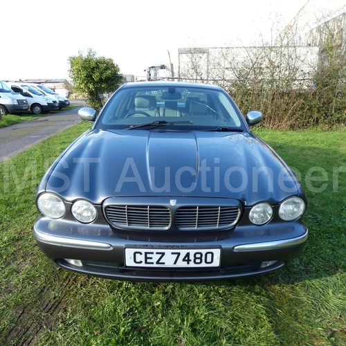 816 - Jaguar XJ6 V6 Auto Saloon, Silver/grey, Reg: CEZ 7480, 1st reg 28/04/2005, 6 spd auto Petrol 2967cc,... 