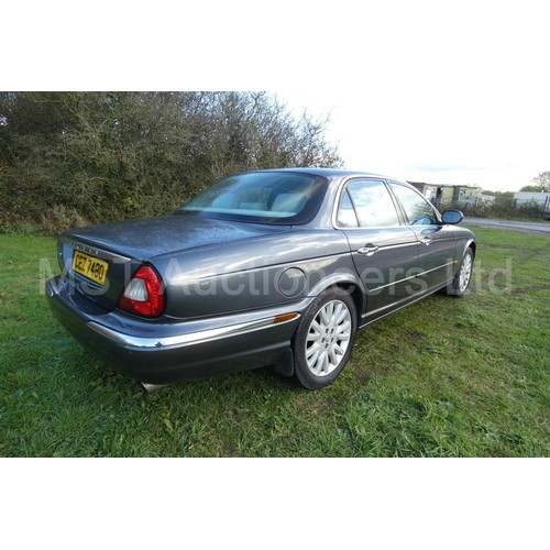 816 - Jaguar XJ6 V6 Auto Saloon, Silver/grey, Reg: CEZ 7480, 1st reg 28/04/2005, 6 spd auto Petrol 2967cc,... 