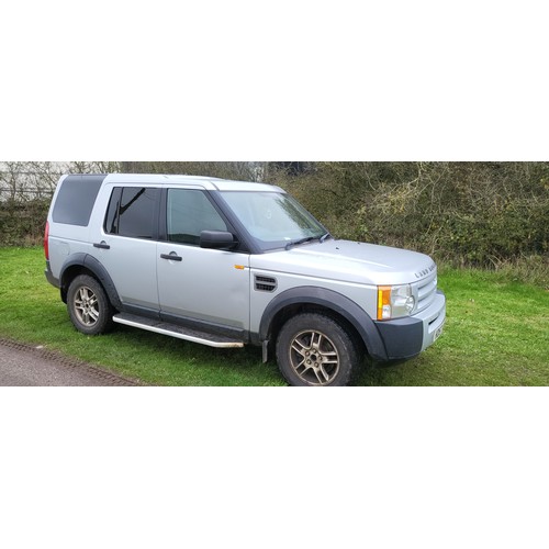 822 - Landrover Discovery 3 MWB, Light 4x4 Utility, Commercial TD V6.. Reg HD57 AWF, 07/01/2008, 6 spd man... 