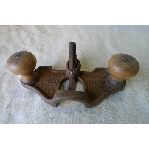 455 - A vintage Stanley No. 71 router plane type 4 (late Victorian), a Stanley No.78 rabbet rebate plane, ... 