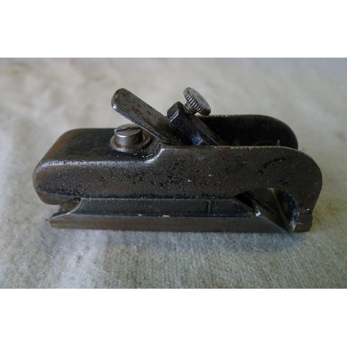 455 - A vintage Stanley No. 71 router plane type 4 (late Victorian), a Stanley No.78 rabbet rebate plane, ... 