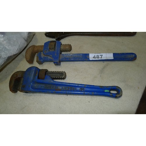 487 - 2 x Record pipe wrenches, 1 x Bahco adjustable wrench, a Rothenberger pipe freeze pack, a roll of so... 