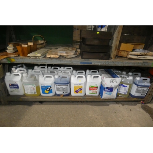 1053 - A quantity of various 5lt tubs of cleaning products, hand wash, disinfectant, rinse aid, floor clean... 