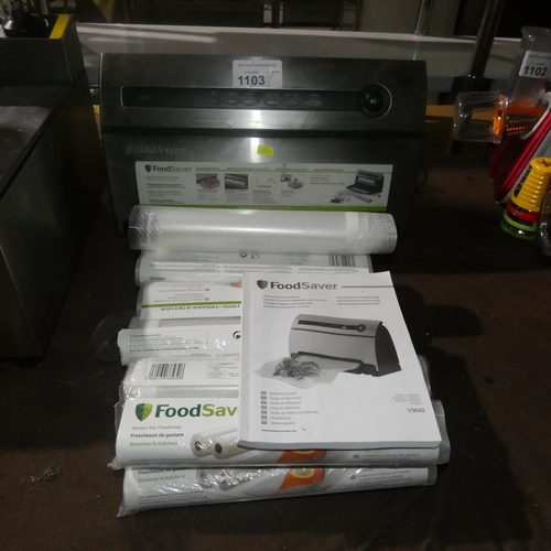 1103 - An electric vacuum sealing machine by Food Saver with a quantity of sealer rolls type V3840 - trade ... 