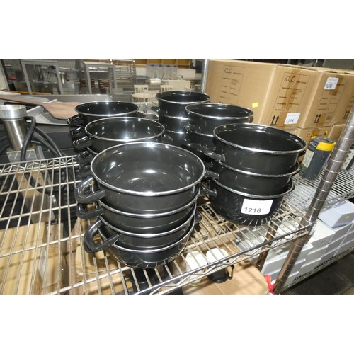 1216 - 21 x black cooking pots 18.5cm