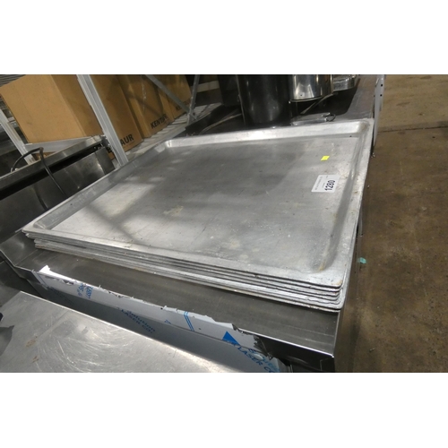 1280 - 7 x large aluminium baking trays approx 66x53cm