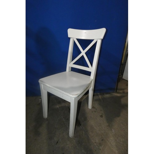 1020 - 6 x white wooden cross back dining chairs