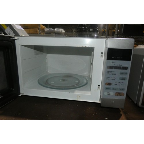 1123 - A large microwave oven by Belling type M-385-TCS 900w - trade. TESTED WORKING.