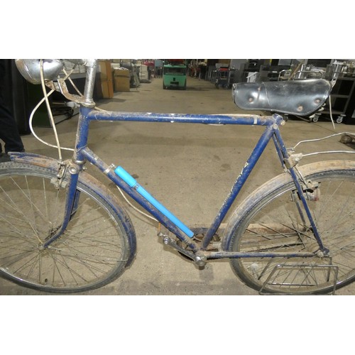 2092 - A Wayfarer vintage bicycle