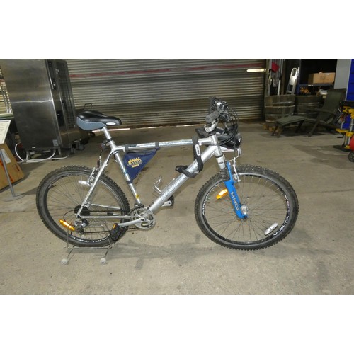 2093 - 1 Radford aluminium frame mountain bike type Commanche 26 inch wheels