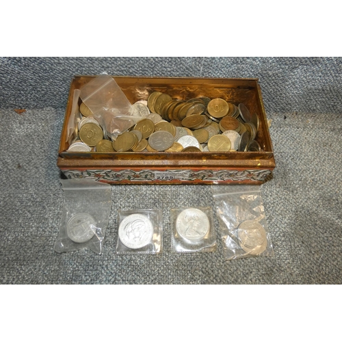 2785 - A tin containing a quantity of miscellaneous collectors coins and tokens