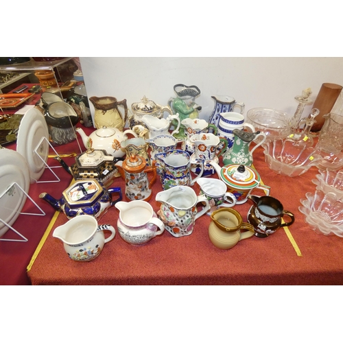 2861 - A quantity of miscellaneous decorative jugs and teapots