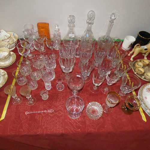 2898 - 3 glass decanters and a quantity of miscellaneous decorative glassware and drinking glasses