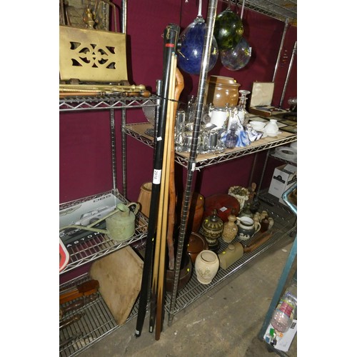 2918 - A quantity of various vintage snooker cues and a rustic walking stick