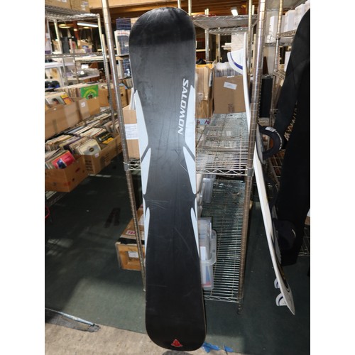 2280 - 1 snow board by Salomon type Fast Back 167 - No foot supports are included